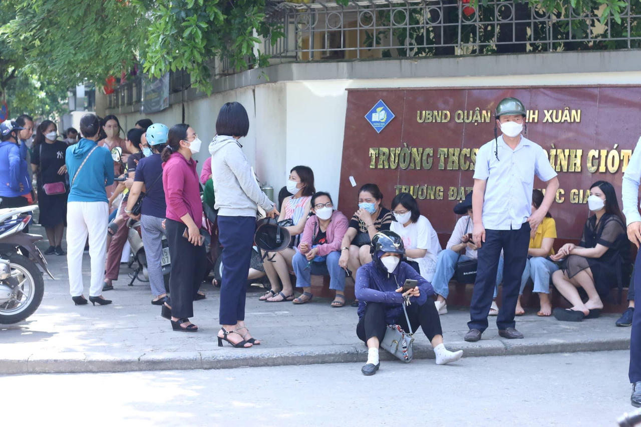 Học sinh Hà Nội thi lớp 10 dưới áp lực ‘tỉ lệ chọi cao chưa từng thấy’