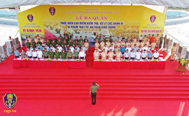 Hình ảnh CSGT cả nước đồng loạt ra quân lập lại trật tự giao thông