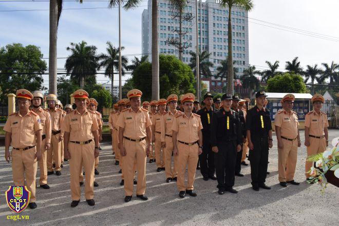 Hình ảnh CSGT cả nước đồng loạt ra quân lập lại trật tự giao thông