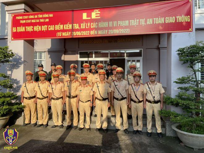 Hình ảnh CSGT cả nước đồng loạt ra quân lập lại trật tự giao thông