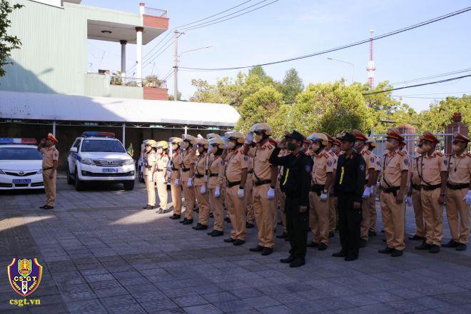 Hình ảnh CSGT cả nước đồng loạt ra quân lập lại trật tự giao thông