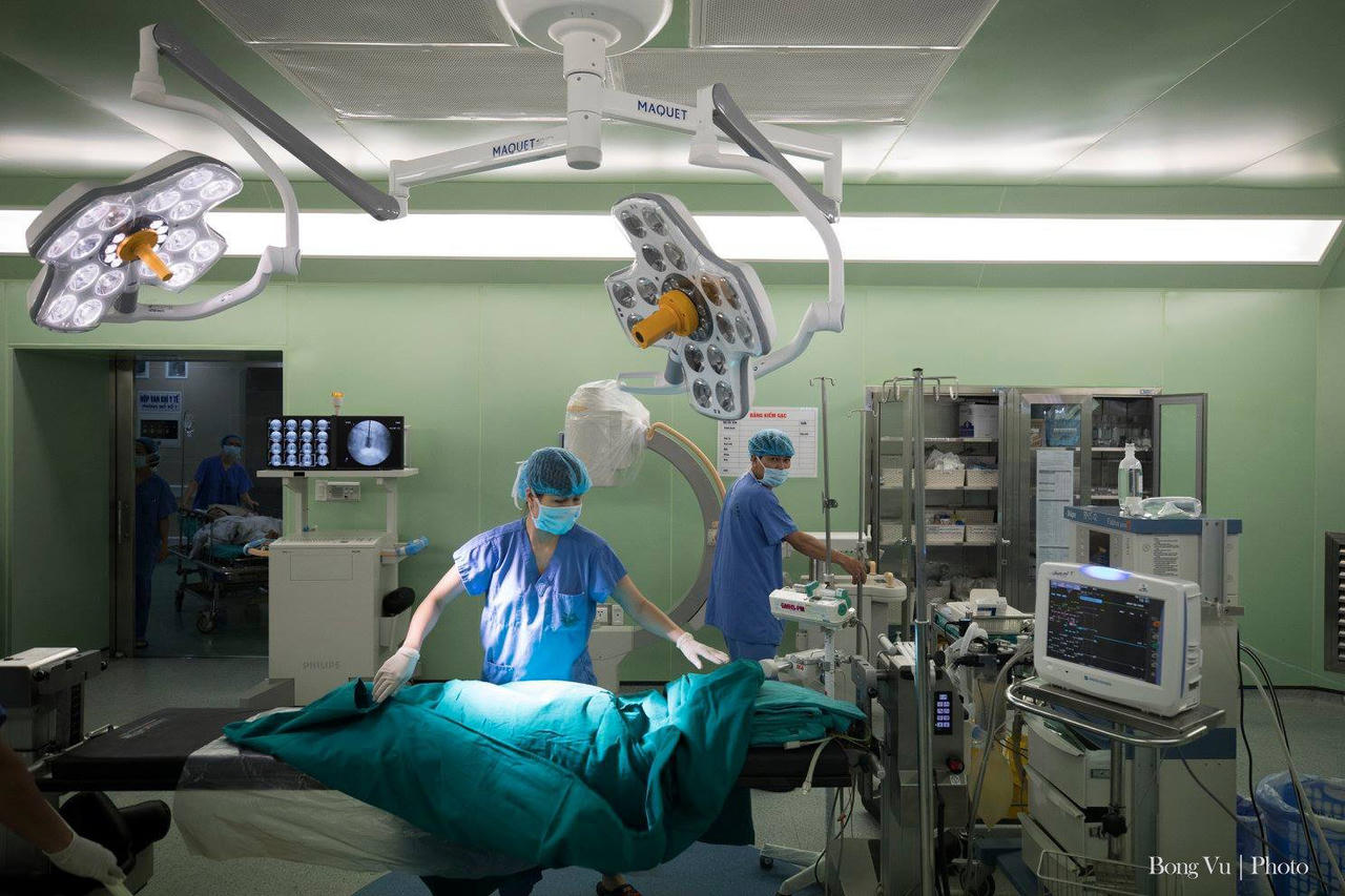 Những 'bông hồng thép' ngành Y