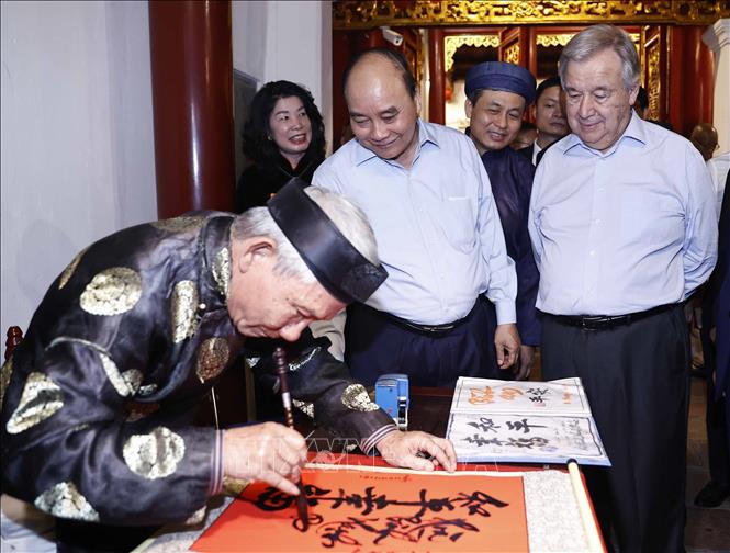 Tổng thư ký LHQ thăm các địa danh văn hóa, lịch sử biểu tượng của Hà Nội