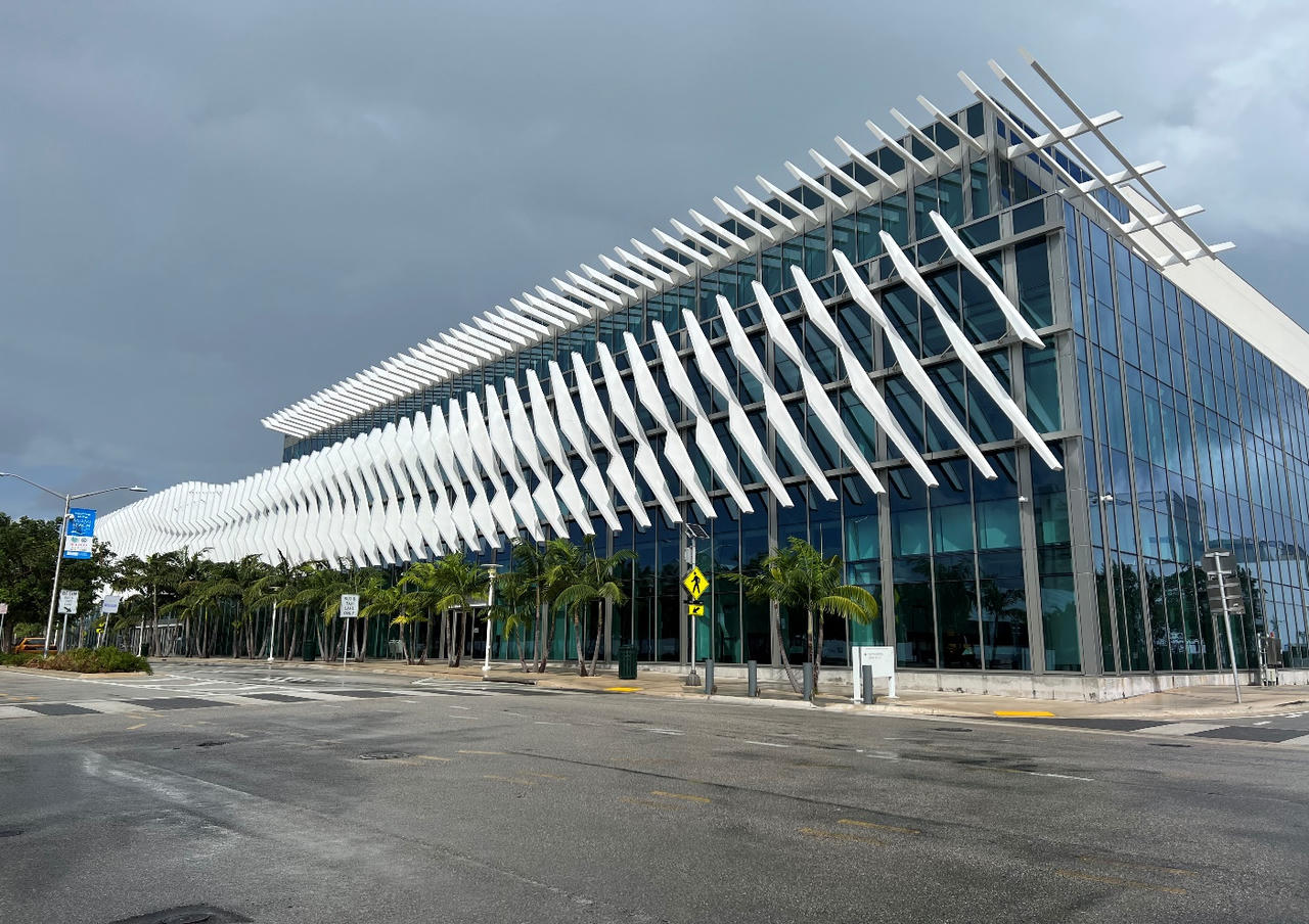 Đoàn công tác Liên đoàn Luật sư Việt Nam tham dự Hội nghị thường niên Hiệp hội Luật sư quốc tế IBA năm 2022: Hành trình đến với Miami (Hoa Kỳ)