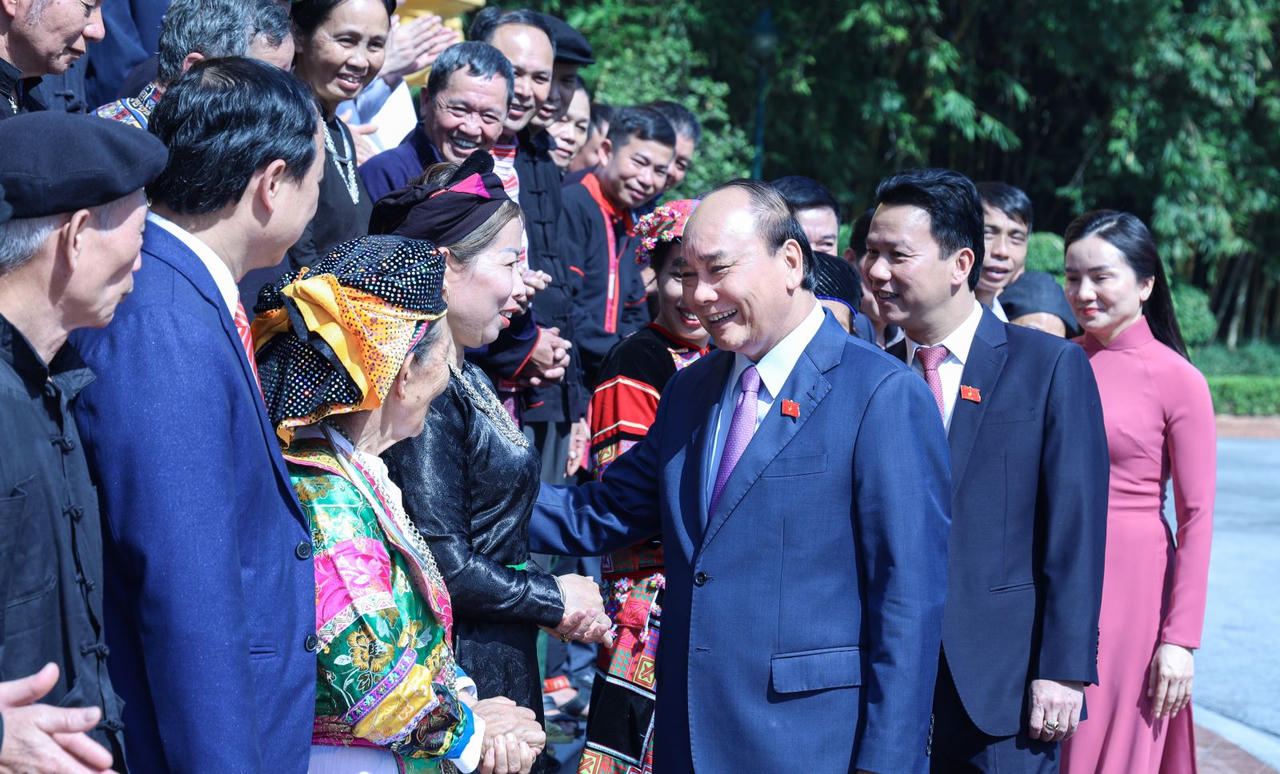 Chủ tịch nước định hướng để Hà Giang 'sống trên đá, làm giàu trên đá'