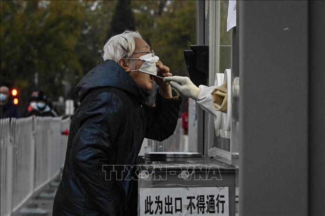 Từ mai, 24/11, đến địa điểm công cộng ở Bắc Kinh phải trình kết quả xét nghiệm COVID-19