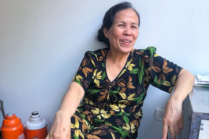 Sự thật chủ quán trà đá Hà Nội, 'sáng bán trà đá, chiều đi xế hộp tiền tỷ'