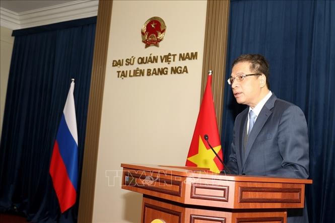 Trang trọng kỷ niệm 50 năm chiến thắng Điện Biên phủ trên không tại Nga