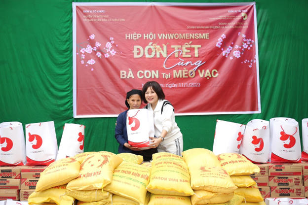 Hiệp Hội VNWomensme đón Tết yêu thương cùng bà con Mèo Vạc