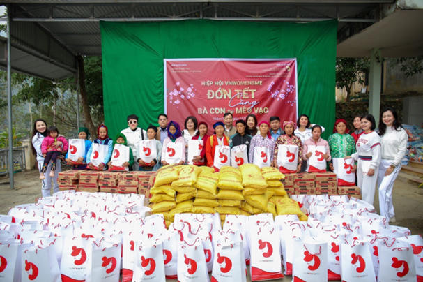 Hiệp Hội VNWomensme đón Tết yêu thương cùng bà con Mèo Vạc