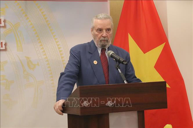 'Yêu Việt Nam từ cái nhìn đầu tiên'