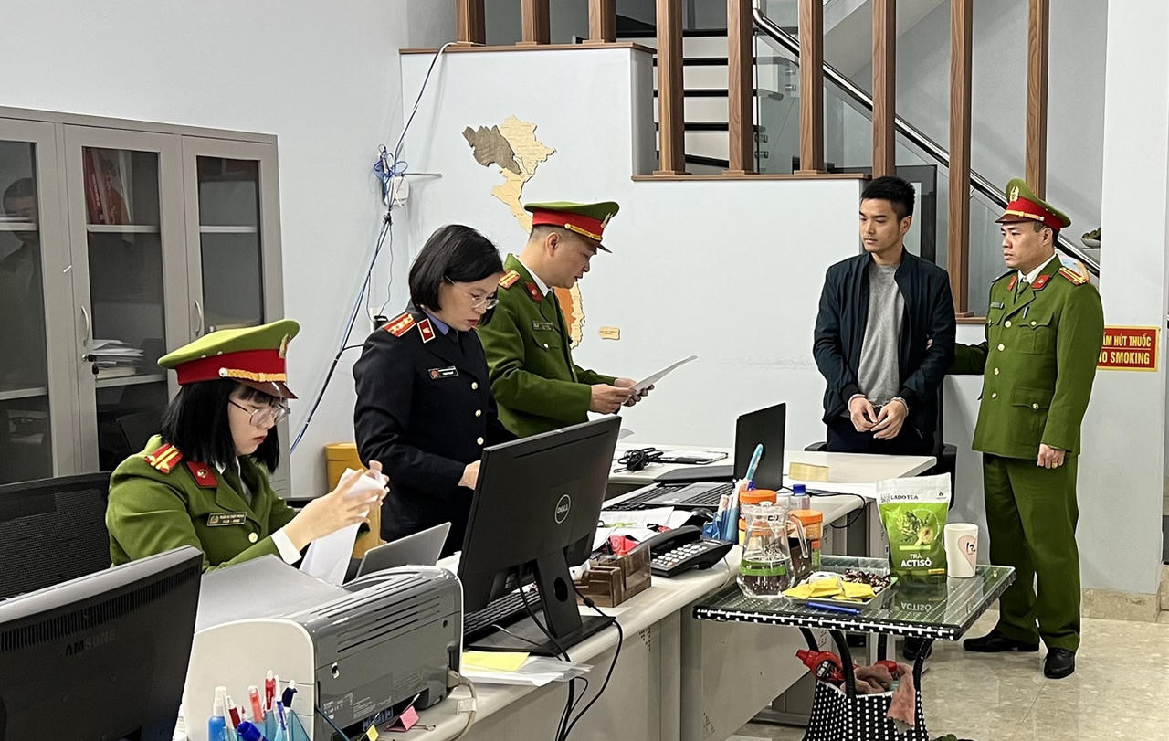 Khởi tố, bắt tạm giam nguyên Phó Giám đốc và Kế toán CDC Hà Giang