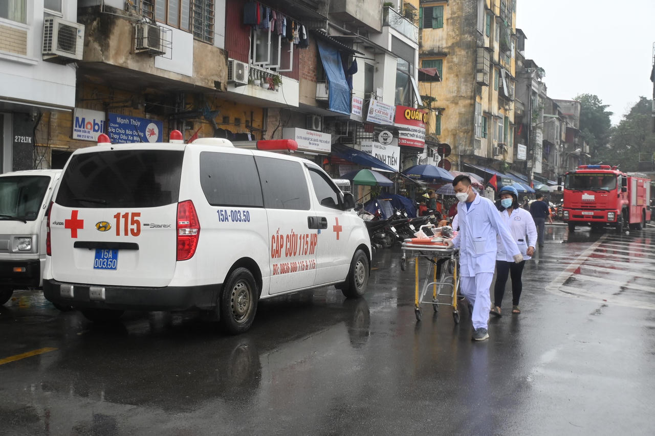 Huy động công an Thái Bình, Hải Dương tham gia chữa cháy chợ Tam Bạc