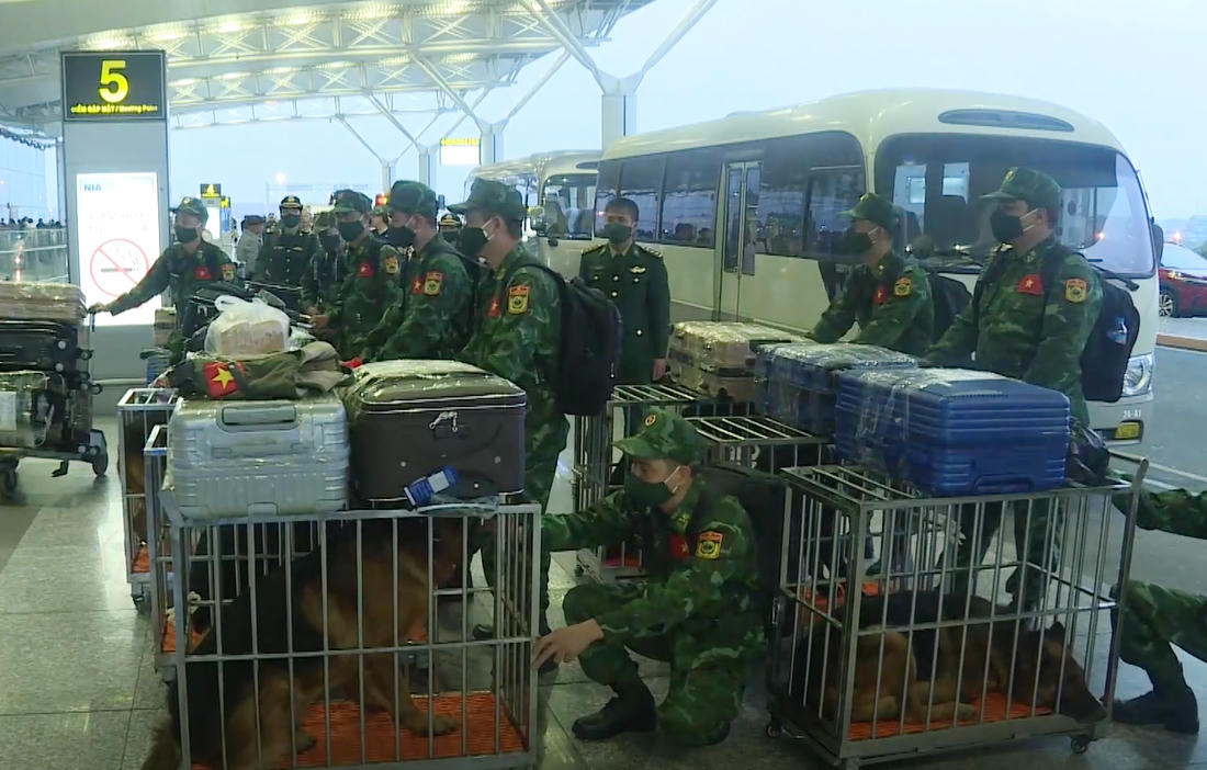 Hình ảnh Đoàn quân đội Việt Nam sang Thổ Nhĩ Kỳ khắc phục thảm họa động đất