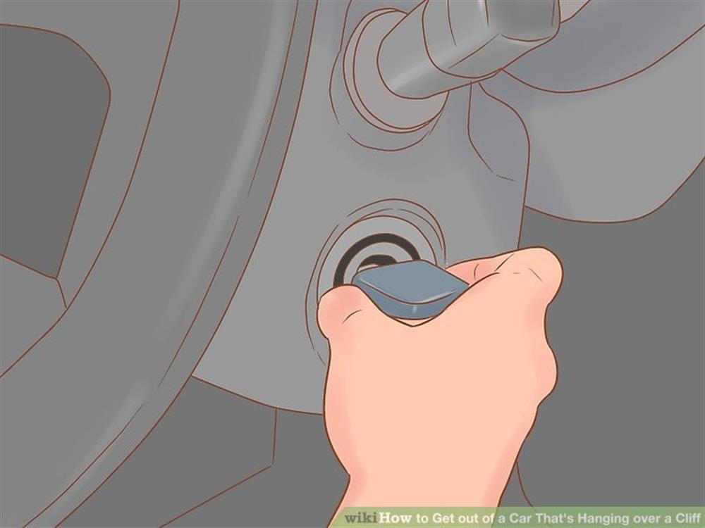 Cảnh sát hướng dẫn cách thoát nạn khi ô tô bị treo trên vách đá