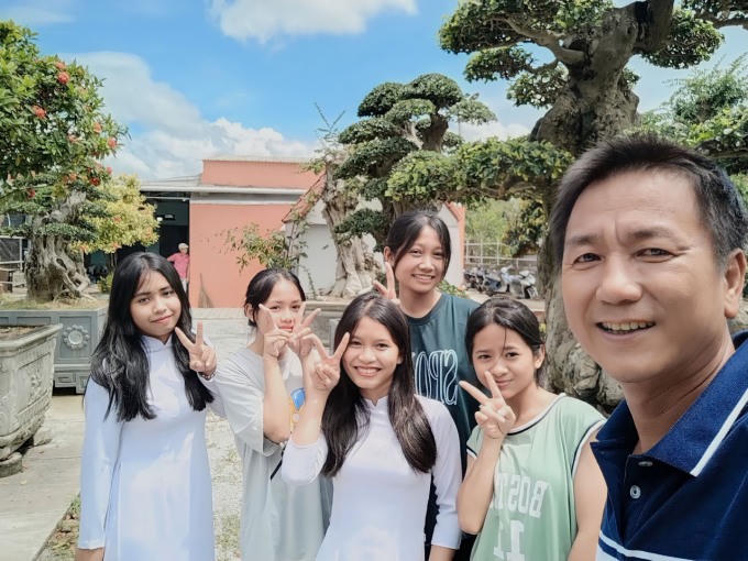 Vợ chồng xây nhà trọ 0 đồng cho học sinh