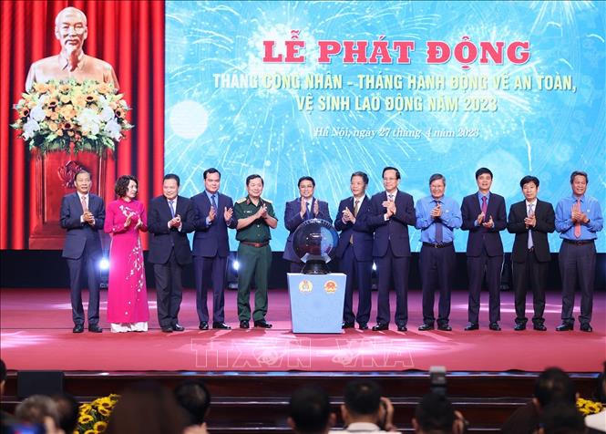 Thủ tướng dự Lễ phát động Tháng Công nhân, Tháng hành động về an toàn, vệ sinh lao động