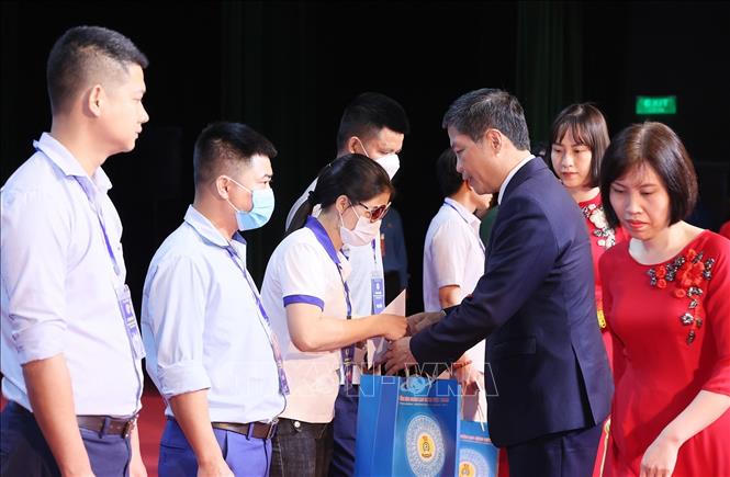 Thủ tướng dự Lễ phát động Tháng Công nhân, Tháng hành động về an toàn, vệ sinh lao động