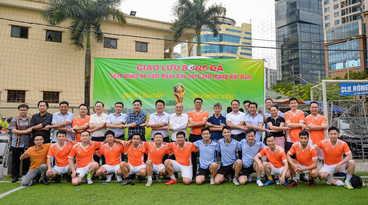 Giao hữu bóng đá hướng đến kỷ niệm 98 năm ngày Báo chí cách mạng Việt Nam