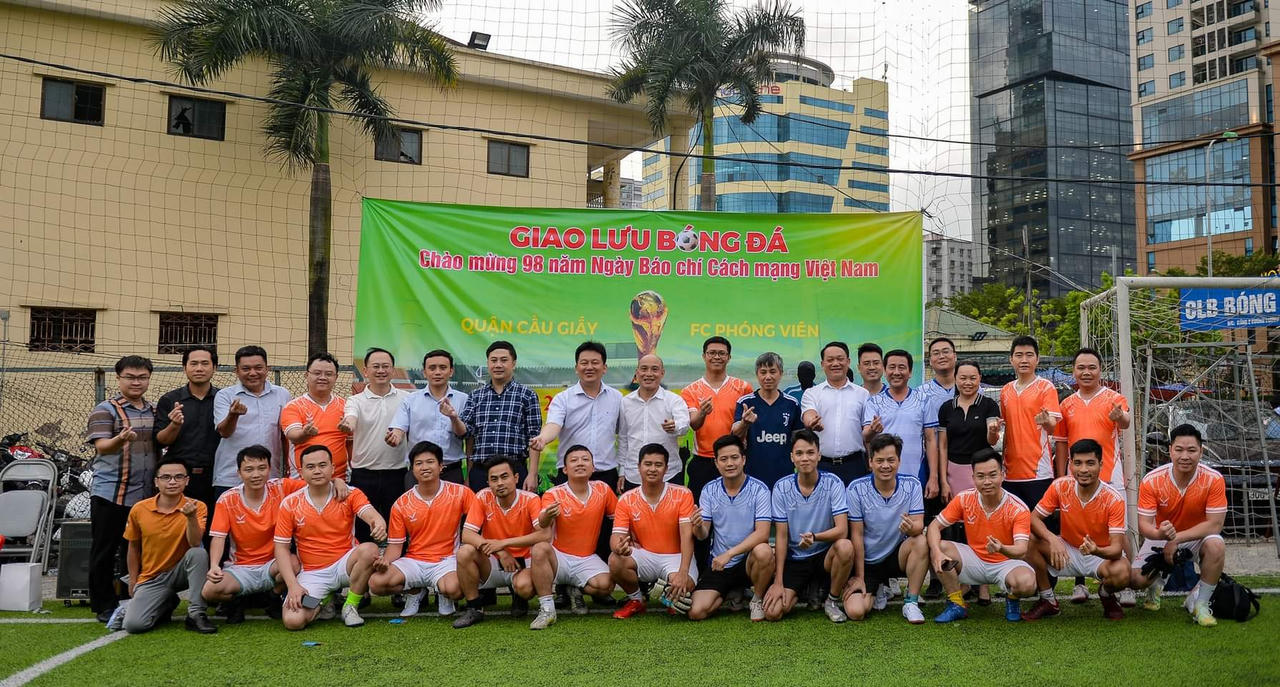Giao hữu bóng đá hướng đến kỷ niệm 98 năm ngày Báo chí cách mạng Việt Nam
