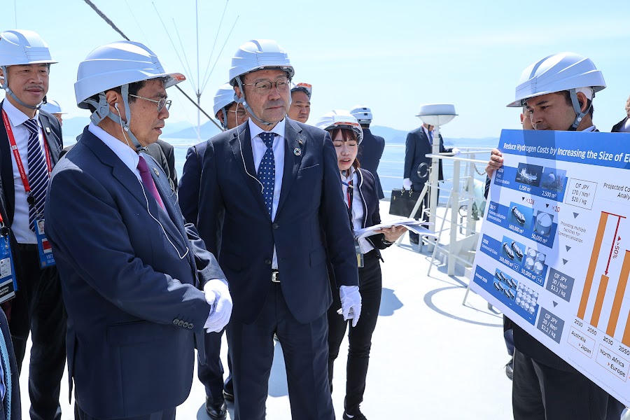 Thủ tướng Phạm Minh Chính thăm Công viên Tưởng niệm Hòa Bình Hiroshima