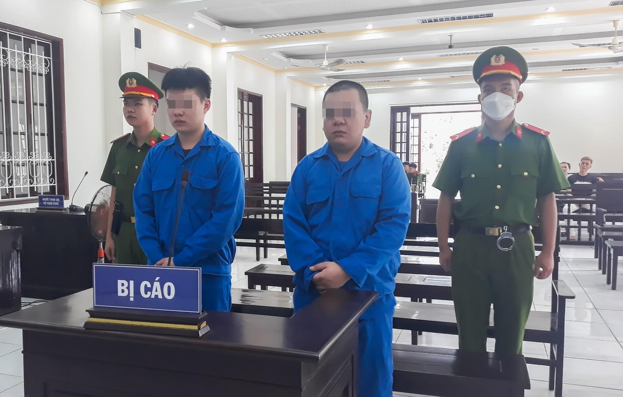 Hai thanh niên vận chuyển thuê ma túy lãnh 37 năm tù