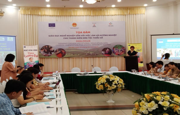 Giáo dục nghề nghiệp gắn với việc làm và hướng nghiệp cho thanh niên dân tộc ít người