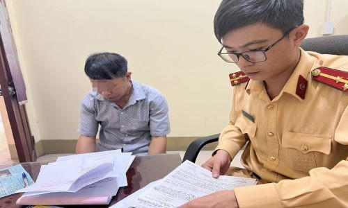 Xử lý lái xe ô tô con đi ngược chiều trên cao tốc Hà Nội - Bắc Giang