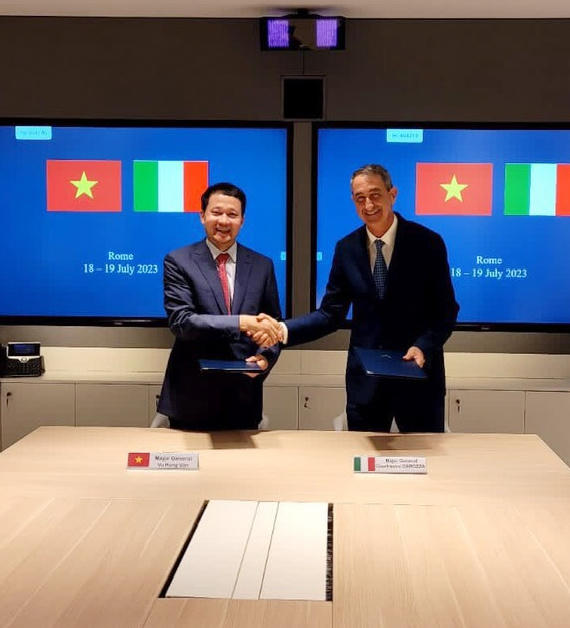 Việt Nam và Italia đàm phán dự thảo Hiệp định về cùng bảo vệ và trao đổi tin mật