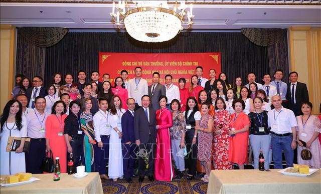 Xây dựng cộng đồng người Việt Nam tại châu Âu đoàn kết, phát triển