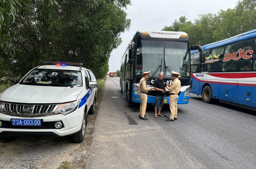 Quảng Bình tổng kiểm soát ô tô vận tải, xe container toàn tỉnh