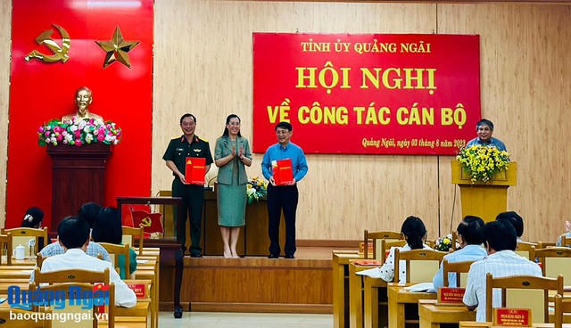 Công bố quyết định của Ban Bí thư về công tác cán bộ