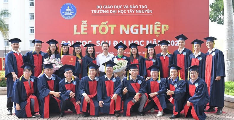 Trường Đại học Tây Nguyên trao bằng tốt nghiệp cho hơn 140 Thạc sĩ, Bác sỹ