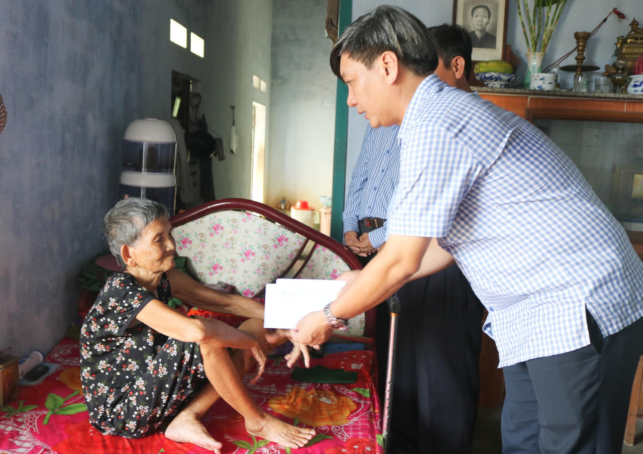 Bí thư Thị ủy Đức Phổ: 'Khi hết mình với địa phương nơi mình đến, cán bộ luân chuyển sẽ thành công'