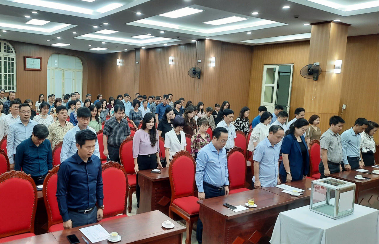 Xúc động phút Hà Nội tưởng niệm 56 nạn nhân tử vong vụ cháy chung cư mini phố Khương Hạ