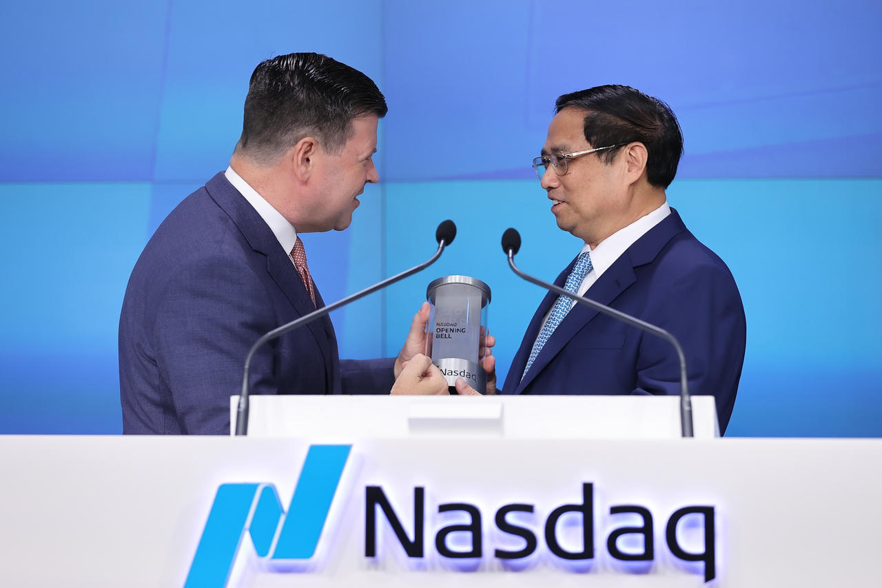 Thủ tướng rung chuông tại Sàn chứng khoán NASDAQ, kêu gọi các nhà đầu tư Hoa Kỳ