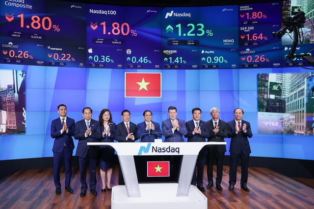 Thủ tướng rung chuông tại Sàn chứng khoán NASDAQ, kêu gọi các nhà đầu tư Hoa Kỳ
