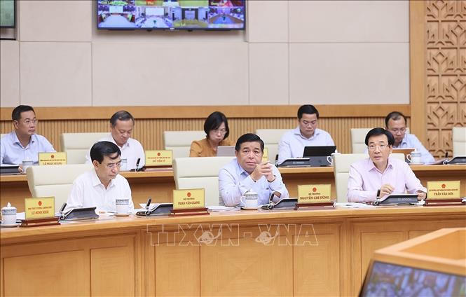 Khai mạc Phiên họp Chính phủ thường kỳ và Hội nghị trực tuyến Chính phủ với địa phương