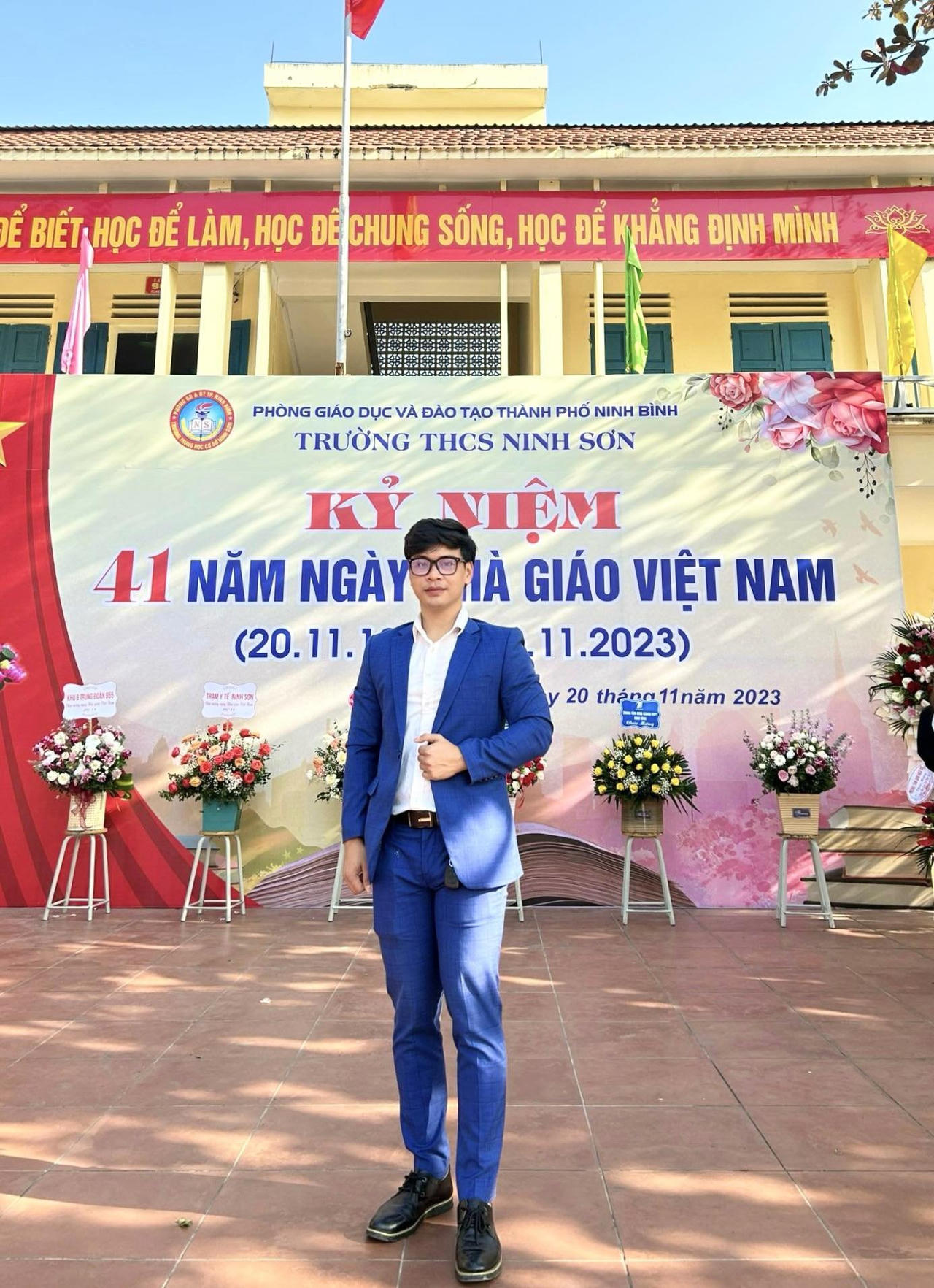 Xúc động chuyện những người âm thầm chăm lo cho học sinh ngoài bục giảng