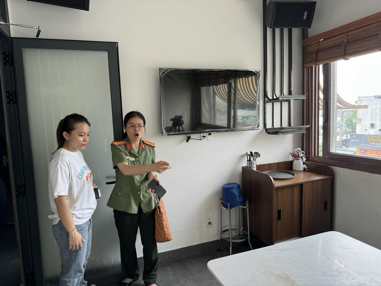 Chấn chỉnh việc thực hiện Luật Phòng, chống tác hại của thuốc lá tại nhà hàng, khách sạn ở TP HCM