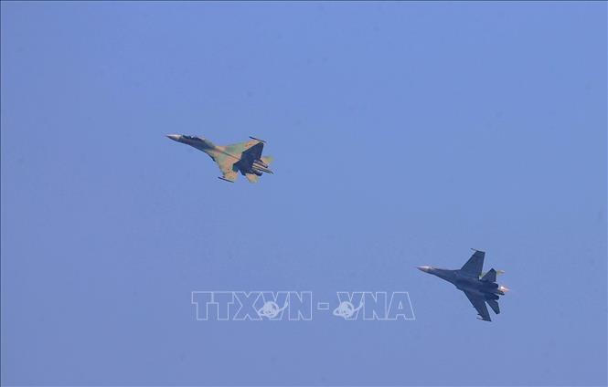 Thủ tướng dự diễn tập chiến thuật có bắn đạn thật của Quân đoàn 12