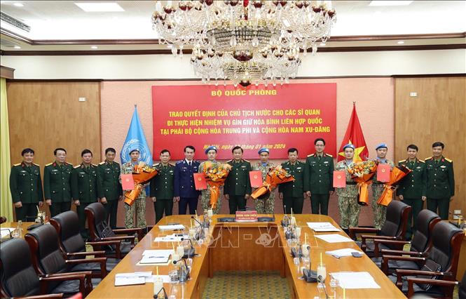 5 sĩ quan chuẩn bị lên đường gìn giữ hòa bình Liên hợp quốc