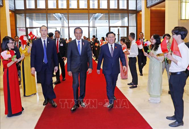 Chủ tịch Quốc hội Vương Đình Huệ hội kiến Tổng thống Indonesia Joko Widodo 