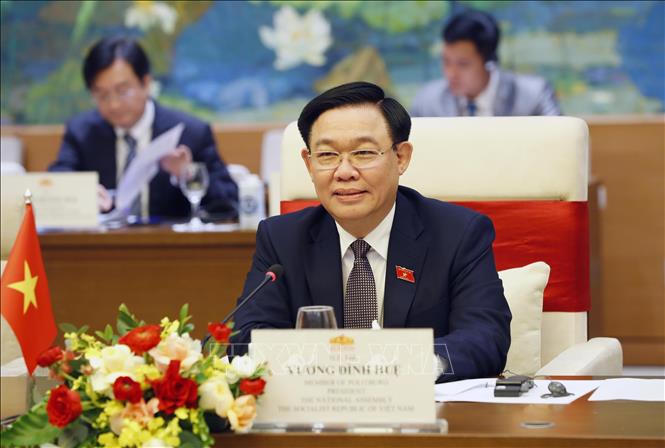 Chủ tịch Quốc hội Vương Đình Huệ hội kiến Tổng thống Indonesia Joko Widodo 