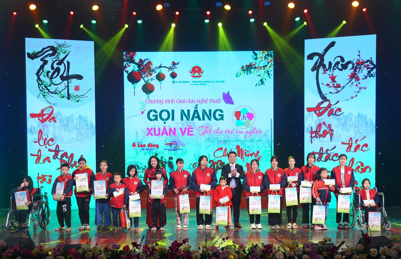 Chương trình Gọi nắng Xuân về: Đem lại những điều tốt đẹp nhất cho trẻ em khó khăn