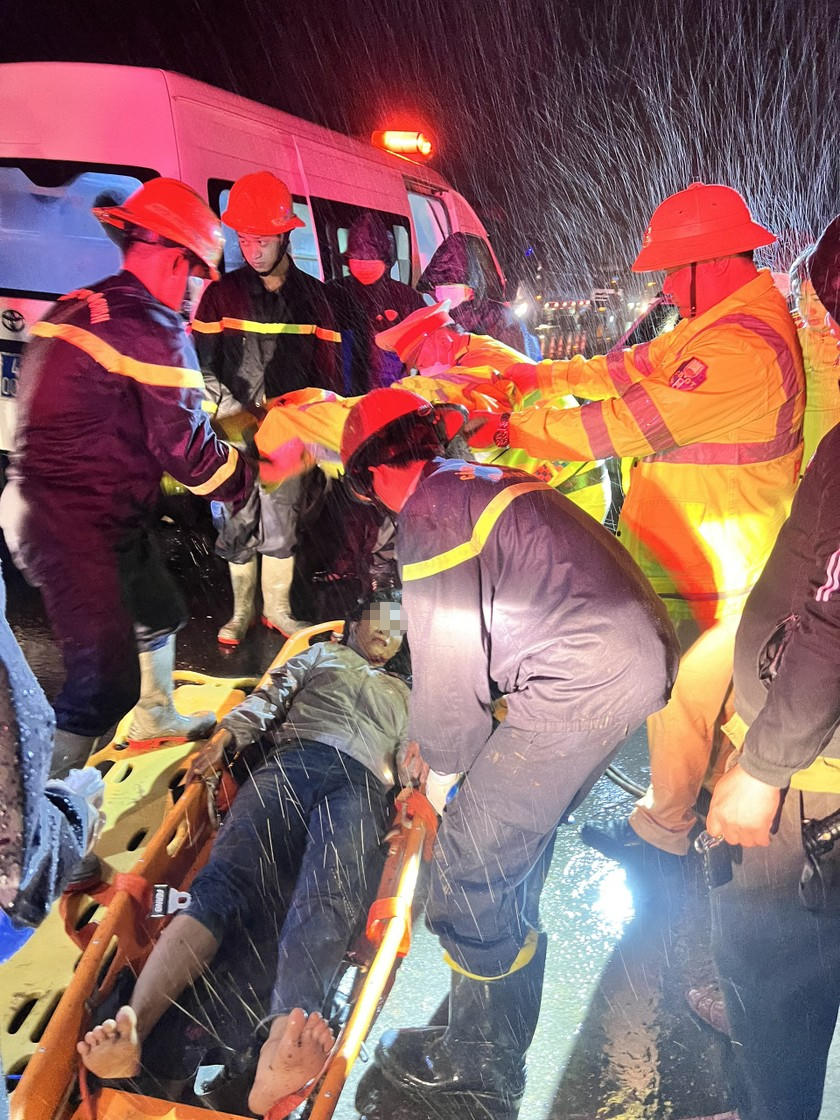 Nguyên nhân ban đầu vụ xe khách lao xuống vực ở cao tốc La Sơn - Túy Loan