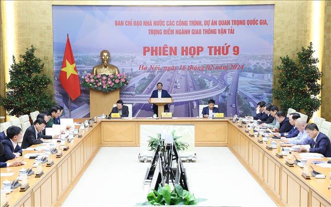 Thủ tướng chủ trì phiên họp về các công trình, dự án giao thông trọng điểm