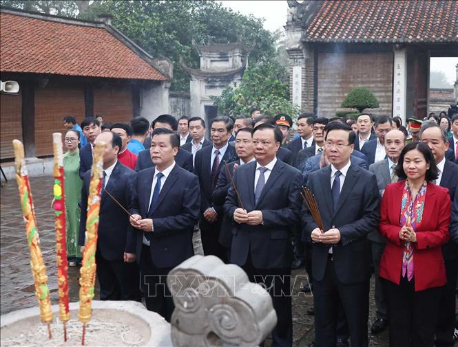 Chủ tịch nước Võ Văn Thưởng dâng hương tưởng niệm Đức vua An Dương Vương