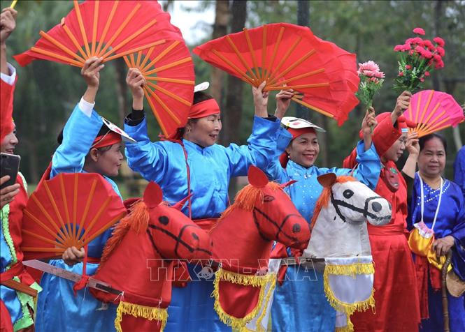 Chủ tịch nước dự Ngày hội sắc xuân trên mọi miền Tổ quốc