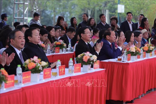 Chủ tịch nước dự Ngày hội sắc xuân trên mọi miền Tổ quốc